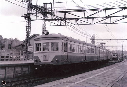 下落合駅を通過する西武電車1960年代末。: 落合学（落合道人）