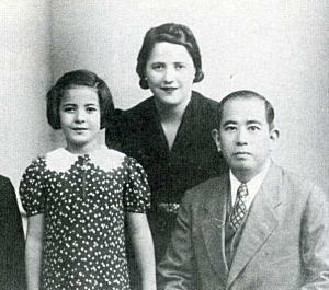 寺崎一家.jpg