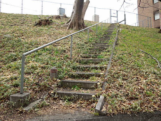 山手線階段.JPG