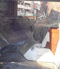 神田川ガード4.jpg