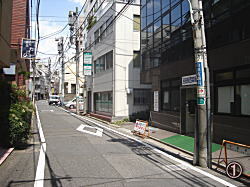金久保沢湧水源.JPG