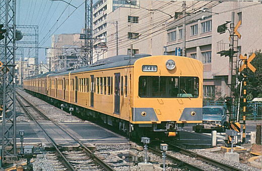 下落合踏み切り1980.jpg